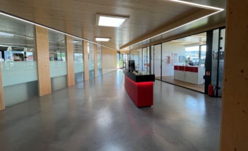 Empfangsbereich Verwaltungsgebäude Sigg Fahrzeugbau Empfang-Neubau-Verwaltungsgebäude-Sigg-Bad-Wurzach