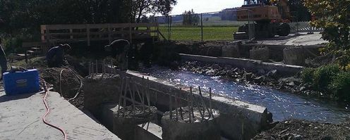Bohrpfähle mit Balkenkopf Bohrpfähle-Balkenkopf-Brücke