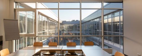Blick in den Innenhof Cubus-Competence-Center-Weingarten-Innenräume-Statik
