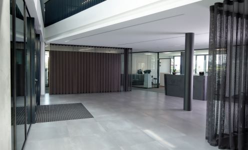 Heller Empfangsbereich - Schmieder GmbH - Fronreute