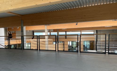 Empore mit Blick auf Aufstellung - Sigg Fahrzeugbau Empore-Sigg-Neubau-Statik-Ravensburg