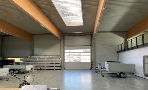 Ein Blick in die neue Lagerhalle. Lagerhalle-Fahrzeugbau-Sigg-